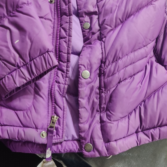The North Face puffer coat in great condition - Picture 2 of 8